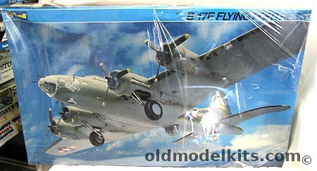 Revell 1/48 Boeing B-17F Flying Fortress 'Knock Out Dropper', 4757 plastic model kit